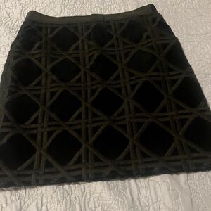 Vineyard Vines velvet black skirt